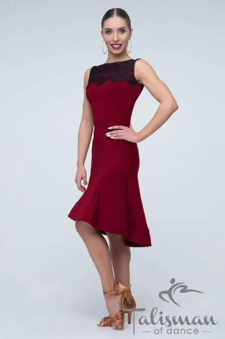 Knee-length flared skirt in burgundy hue